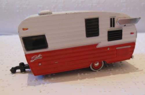 GREENLIGHT COLLECTIBLES SHASTHA AIRFLYTE CARAVAN