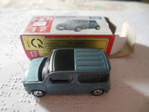 TOMICA NISSAN CUBE