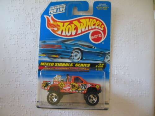 HOT WHEELS NISSAN BAKKIE