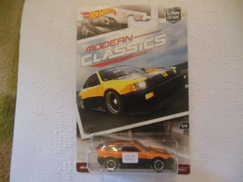 HOT WHEELS CAR CULTURE MODERN CLASSICS - HONDA CIVIC - rubber tyres