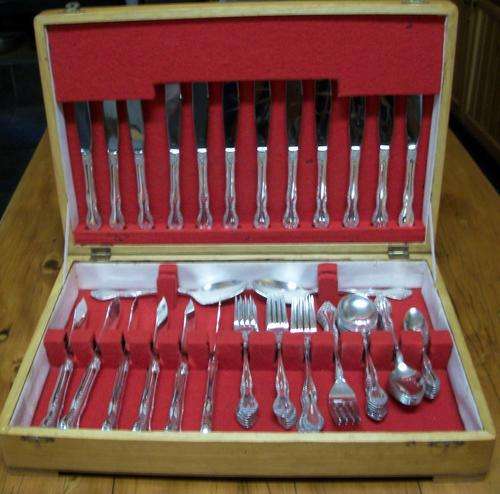 ***R4000+*** KINGS PATTERN  - COMPLETE 56 PC Silver Plated Cutlery Set - Excellent Condition!
