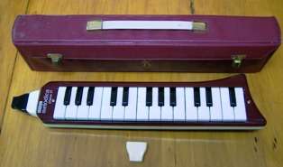 Hohner Melodica Piano 27 in Carry Case (Germany)- Crazy R1 N/R!!!