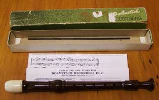 Dolmetsch Recorder, boxed with cleaning rod and pamphlet - Crazy R1 N/R!!!