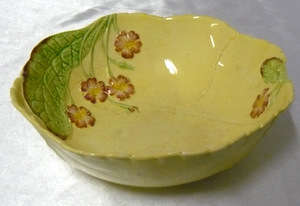 Carlton Ware - Large Salad Bowl in Raised Design - Nice Condition! Crazy R1 N/R!!!