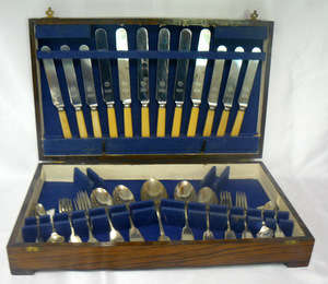 Genuine Bone Handle and Fiddle Pattern Cutlery Set in Wooden Canteen - WoW!!!