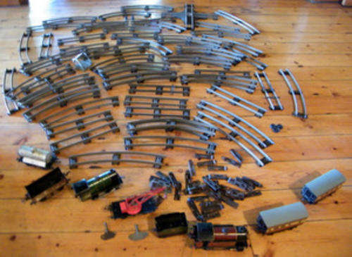 Hornby Clockwork Train Set with Tracks (+/- 110 PCS) 2 LOCOS - Unbelievable R1 N/R!!!