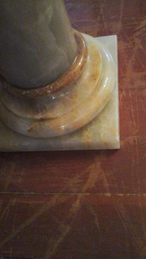 IMPOSING MARBLE PILLAR 1040mm HIGH