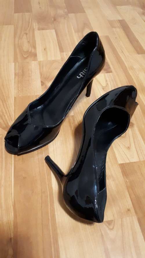 Faith Size 8 Peeptoe Heels