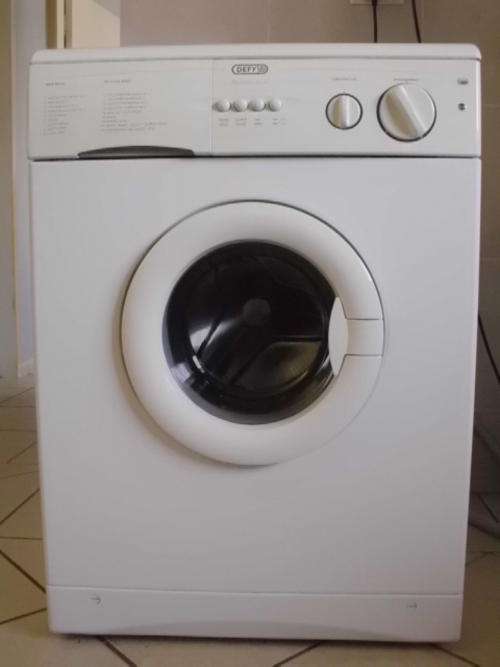 Defy Front Loader (Excellent Condition)