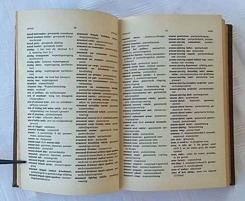 1954 SADF Weermagswoordeboek Engels - Afrikaans