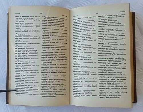 1954 SADF Weermagswoordeboek Engels - Afrikaans