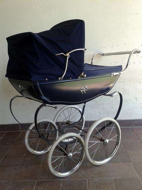 LOW START!!!!!!!VINTAGE SILVER CROSS PRAM (PERAMBULATOR)(ROYALTY)(QUEEN)(ENGLAND)