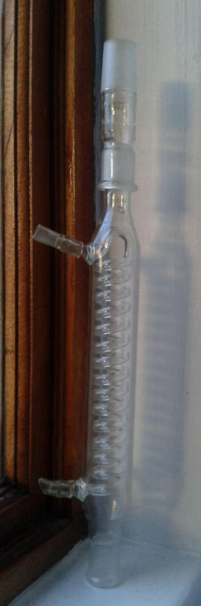 VINTAGE GLASS GRAHAM CONDENSER FOR DISTILLATION (SCIENTIFIC)(BREWING)(DISTILLING)