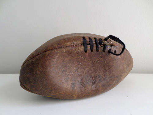 *HALF YEAR PRICE CUT* VINTAGE LEATHER RUGBY BALL