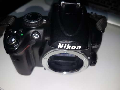 Nikon D5000