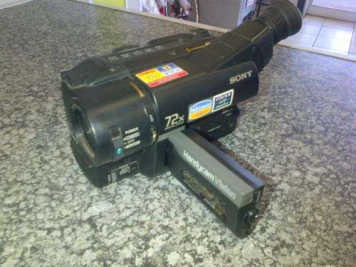 SONY  HANDYCAM CCD-TRV27E (T)