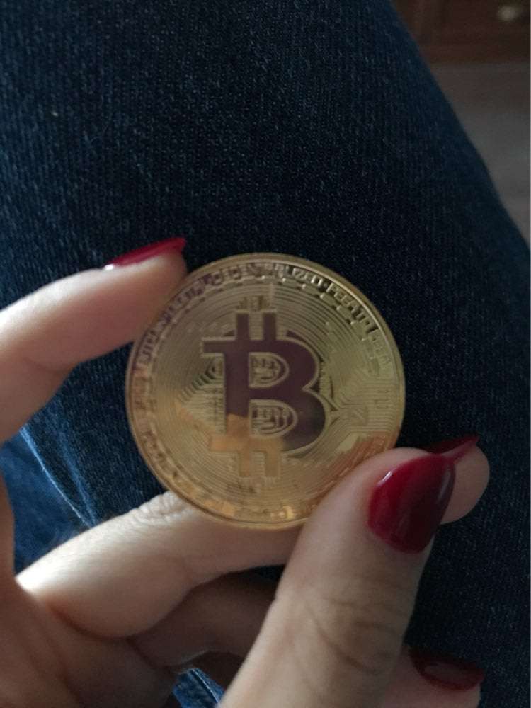 24K Gold Plated BITCOIN in Protective Case ONLY 5 LEFT!