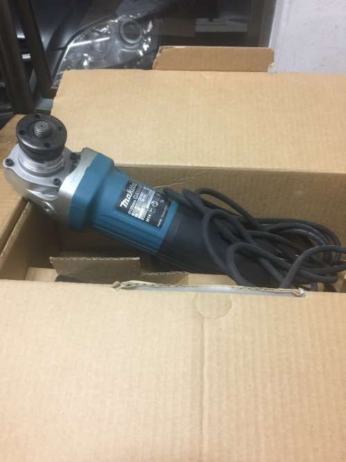 Makita grinder GA 5040c 1400 watt 125m  Brand brand new in original box