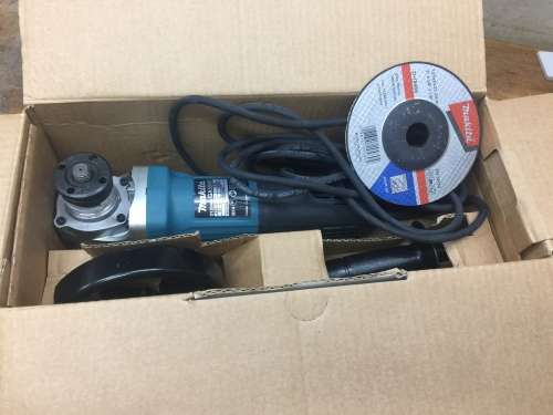 Makita grinder GA 5040c 1400 watt 125m  Brand brand new in original box