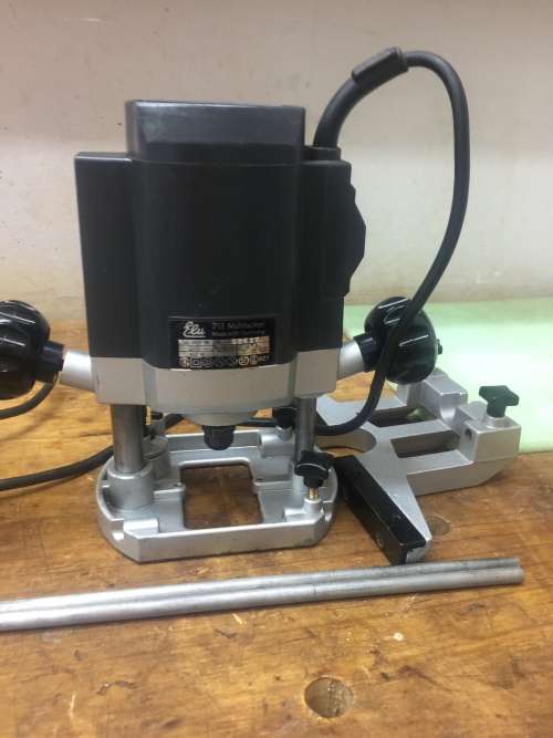 Elu 1/4 shank router in good condition