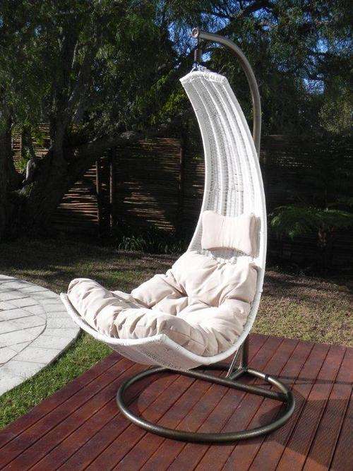 PE Rattan Hanging Chair - black or white