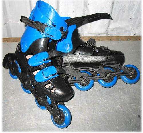 MAUI AND SONS * KIDS ROLLERBLADES * EXCELLENT CONDITION * SOLE = 220mmX8mm