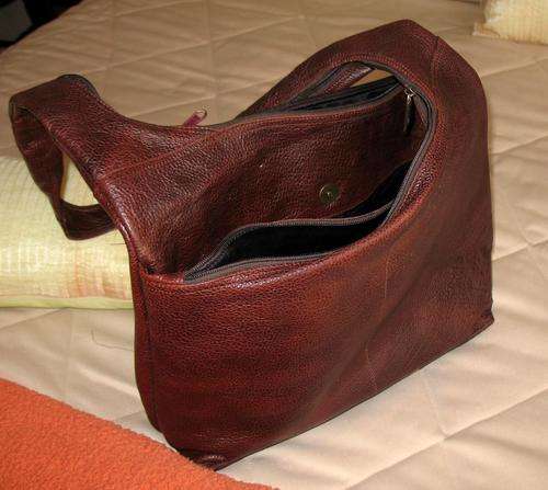 LARGE NEW GENUINE LEATHER "STAND-UP" HANDBAG * 3 POCKETS * LONG WIDE SLING