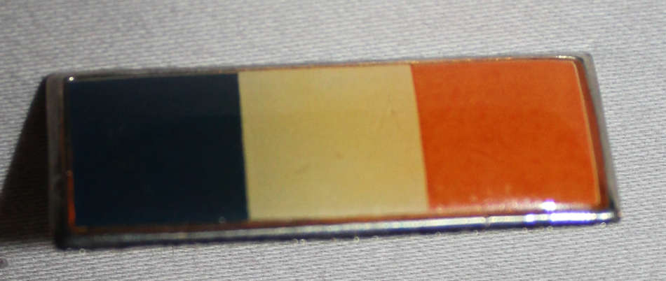 Beret Bar - pins in tact