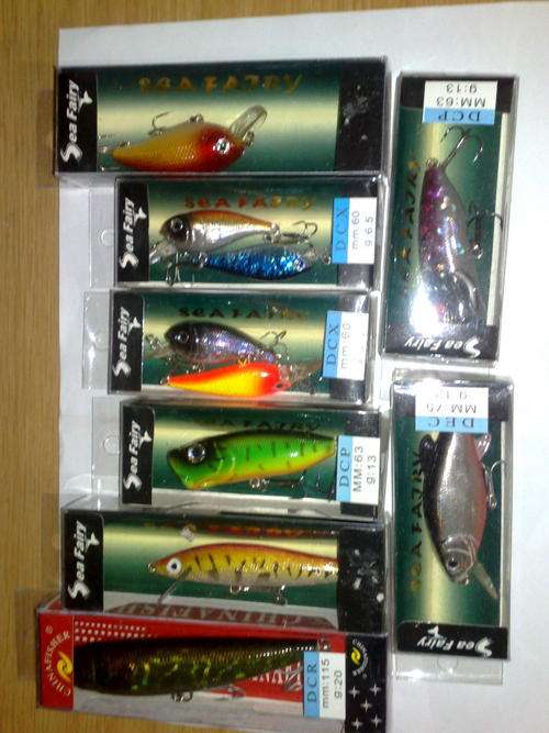 10 DIFFERENT BASS  FISHING LURES