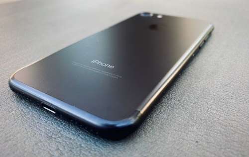 iPhone 7 ~ 32GB Plus Free Arm Band