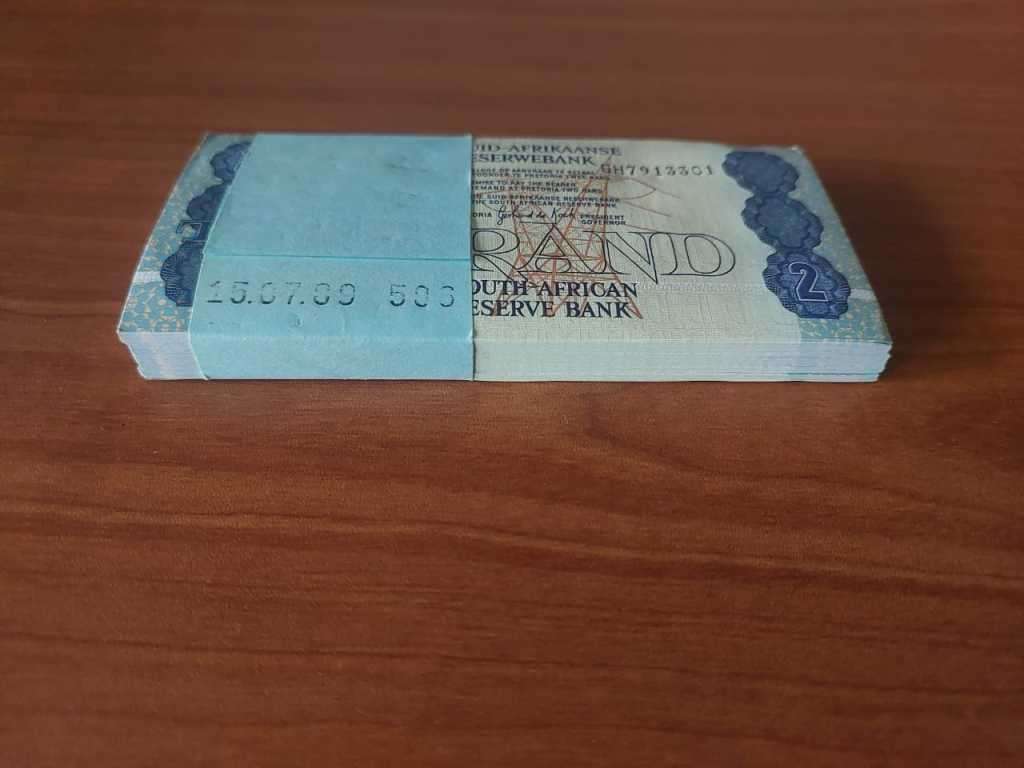 100 x R2 Gerhard de Kock bank notes in sequence
