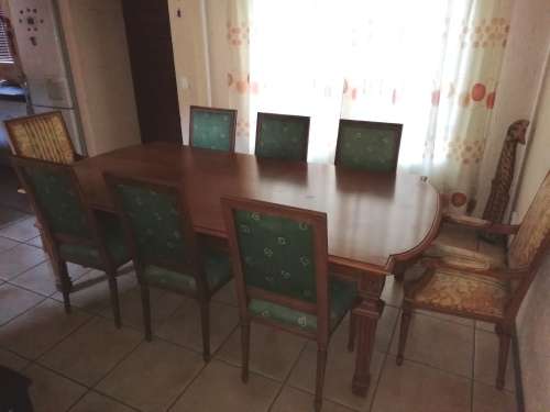 8-SEATER PHILIPPINE MAHOGANY DINING ROOM SUITE