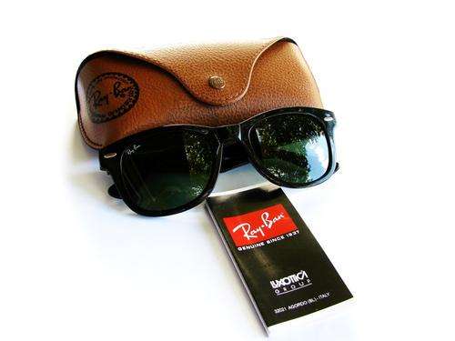 Ray Ban Wayfarer RB2140 2000 Black Frame/Green Lenses 51-20-145