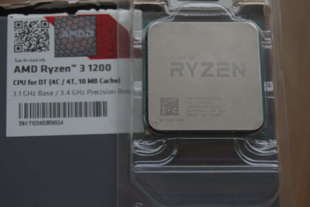 AMD RYZEN 3 1200 Processor with Wraith cooler