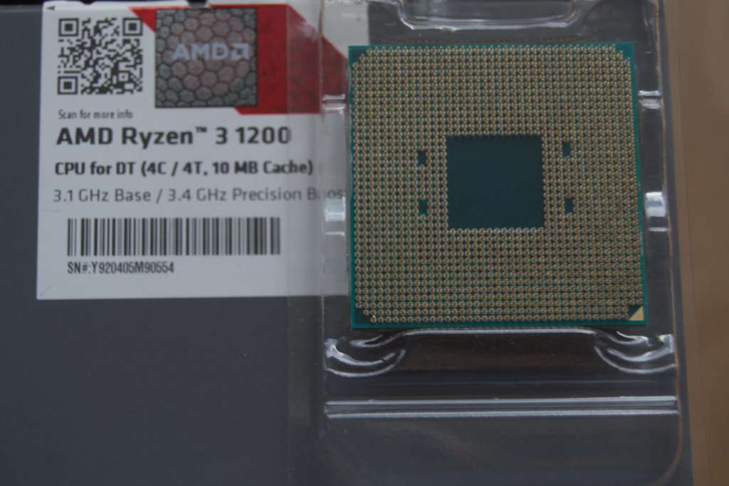 AMD RYZEN 3 1200 Processor with Wraith cooler
