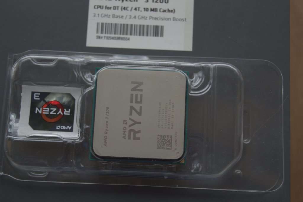 AMD RYZEN 3 1200 Processor with Wraith cooler