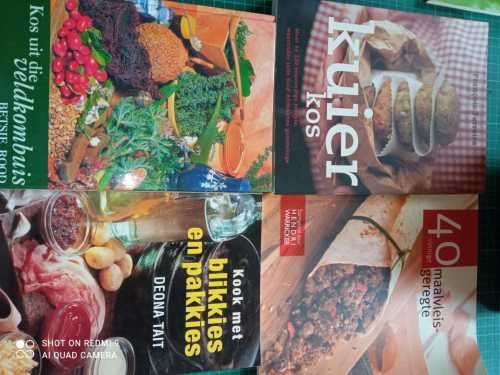 COLLECTION OF AFRIKAANS COOK BOOKS