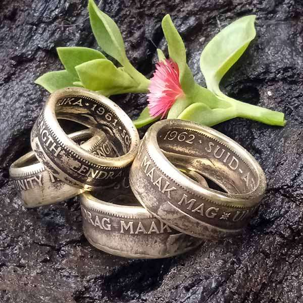 *** Coin Ring - Size K *** Eendrag Maak Mag / Unity Is Strength - 1960 to 1964 SA 1c or 1/2c Coin