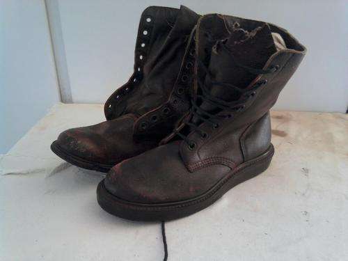 32 Batt./Recce issue anti tracking boots