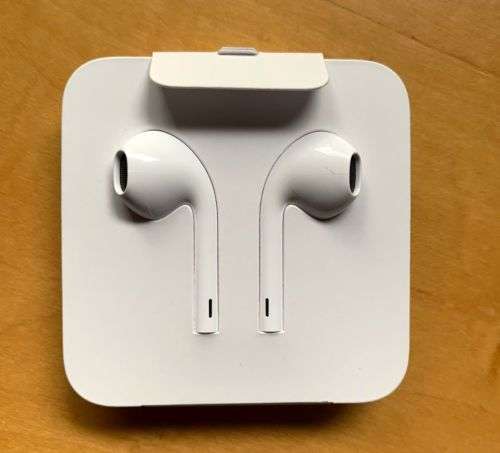 EarPods with Lightning Connector