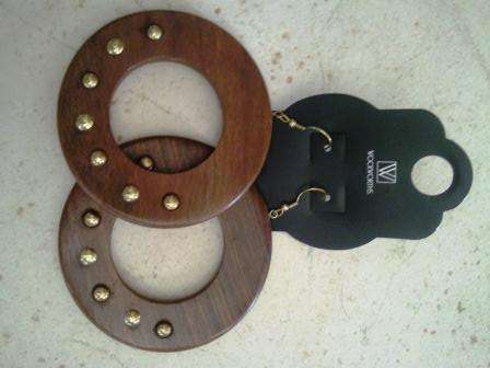 STUNNING WOODEN LOOP GOLD STUD EARRINGS FROM WOOLWORTHS