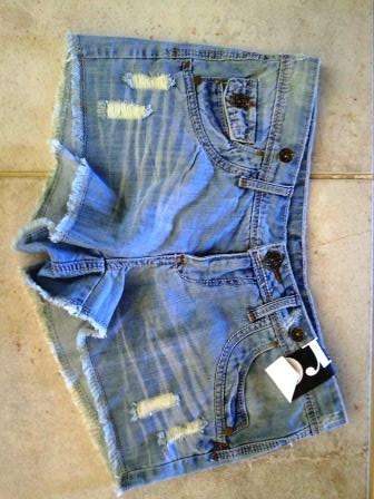 AWESOME Very COOL 100% BRAND NEW Woolworths Re_ Gorgeous Denim Ladies Shorts (38)