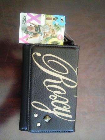 STUNNING 100% AUTHENTIC ROXY WALLET / PURSE - BRAND NEW - BARGAIN PRICE! Retails for R200!