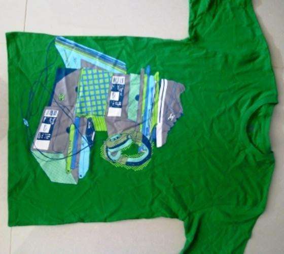 AWESOME 100% BRAND NEW DC GREEN T- SHIRT WITH SNEAKERS AND EAR PHONES