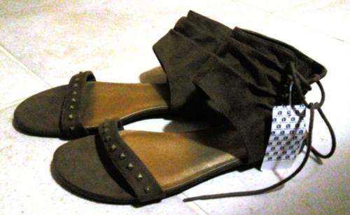 STUNNING 100% AUTHENTIC Woolworths Cuff Sandals (Size 8) - BRAND NEW!!! Beautiful shoes!