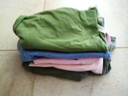 1KG of Second Hand Mens Clothing (All in good condition) Size 34 - Valued at over R500!