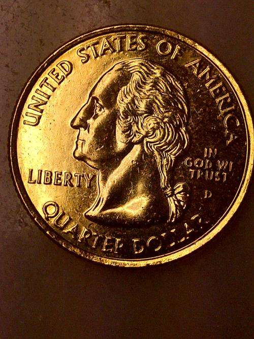 The UNITED STATES 2004 Quarter Dollar -  MICHIGAN GOLD PLATED COIN - collectors item!