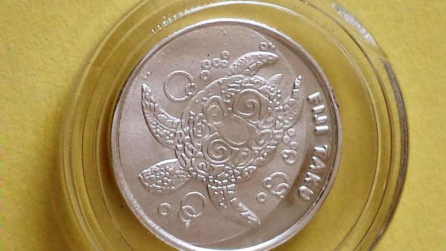 SOLID SILVER Fiji Turtle 1g .999 pure silver - encapsulated.