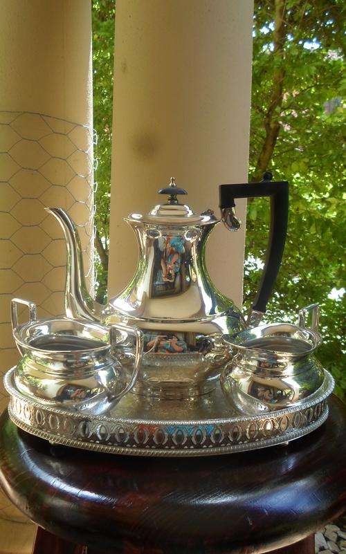 BEAUTIFUL EPNS A1 TEA SET MADE IN SHEFFIELD ENGLAND MINT CONDITION &GALLERY TRAY