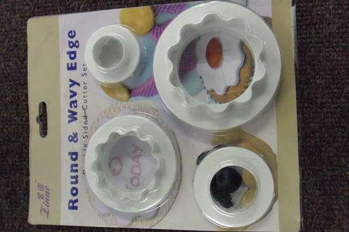 ROUND AND WAVY FRILL CUTTER